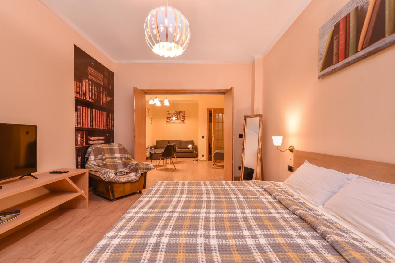 Sofia Dream Apartment - The Library - 3-Bdr, 2-Bthr By Flat Mаnager Luaran gambar