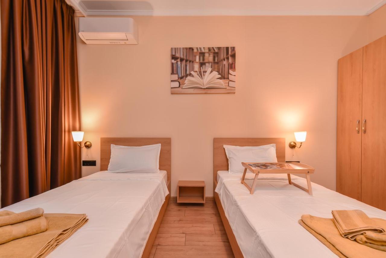 Sofia Dream Apartment - The Library - 3-Bdr, 2-Bthr By Flat Mаnager Luaran gambar