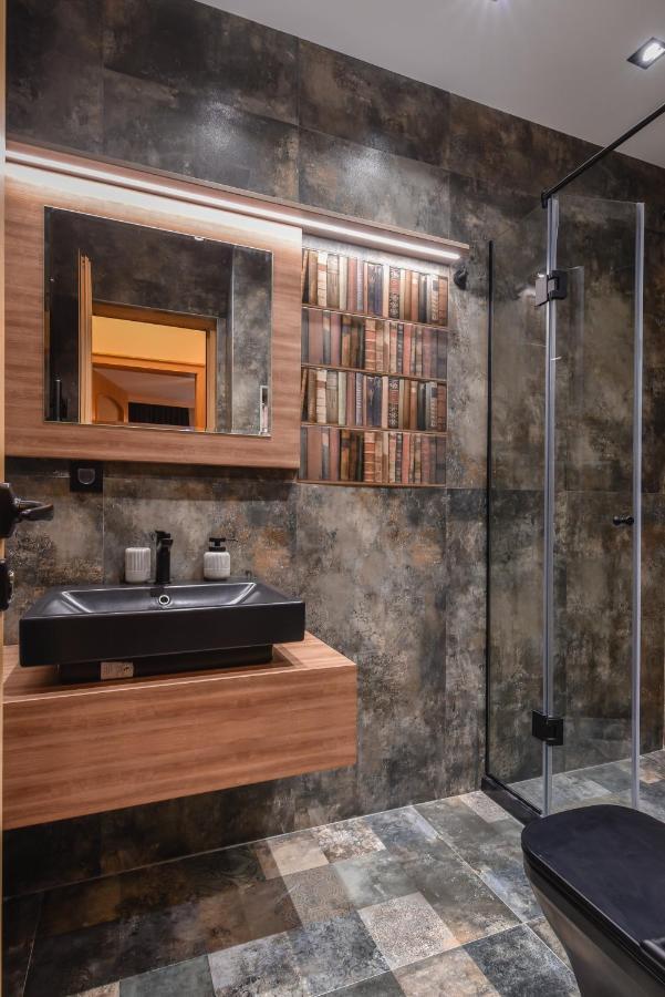 Sofia Dream Apartment - The Library - 3-Bdr, 2-Bthr By Flat Mаnager Luaran gambar